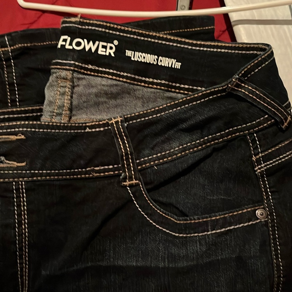 Women’s jeans with stretch